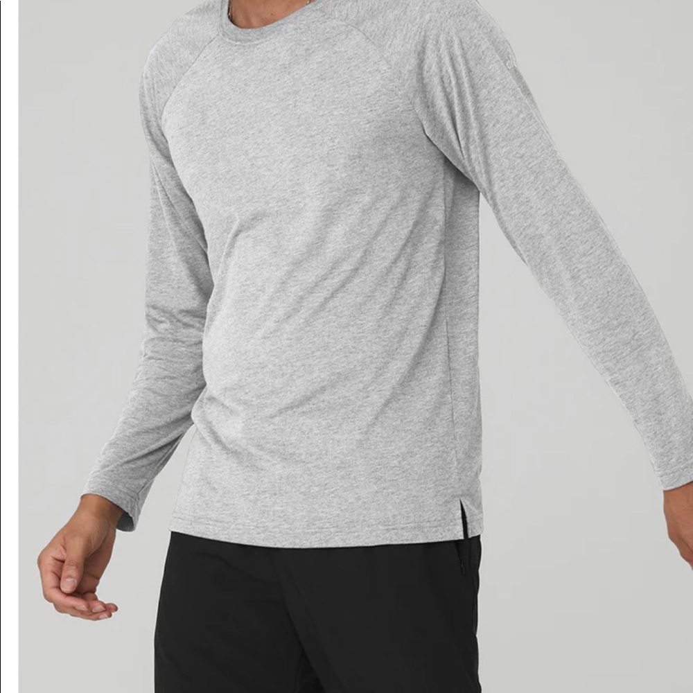 Alo grey triumph long sleeve tee